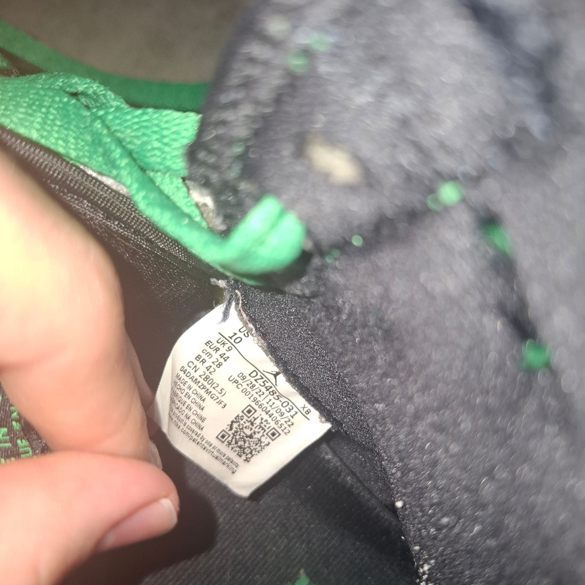 Jordan 1 High "Lucky Green" Size 44 (US 10) *with crease protectors*