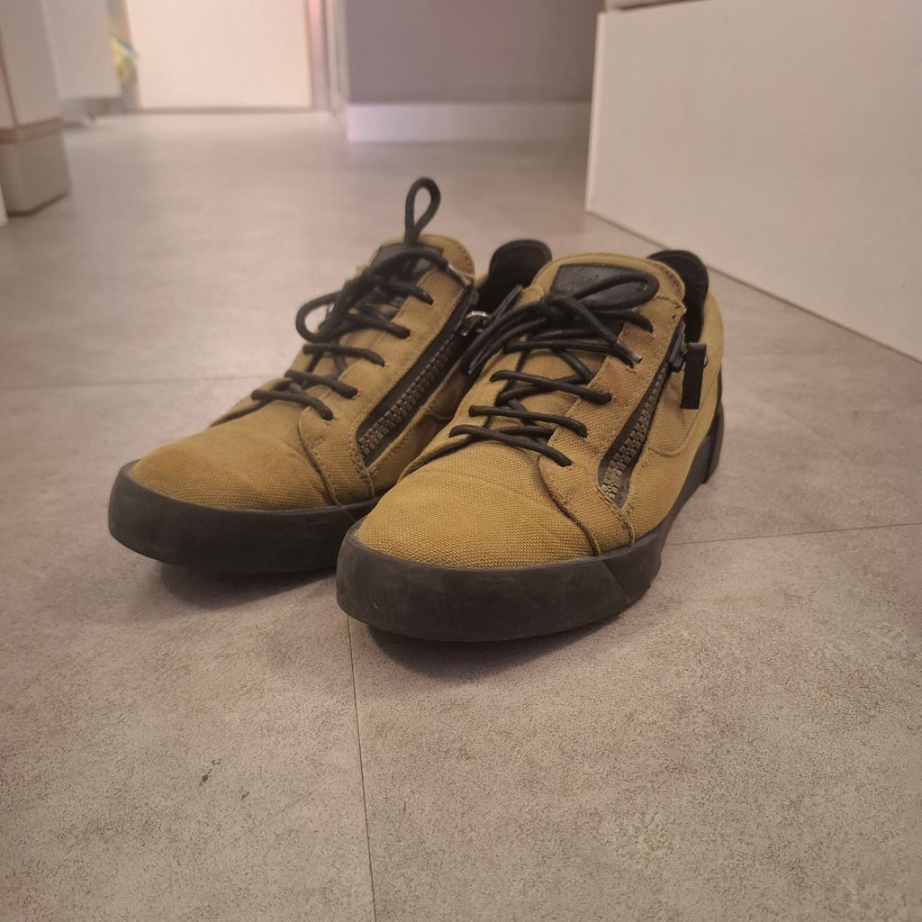 Giuseppe Zanotti "Frankie" Tan canvas low-top sneakers Size 43 (US 10)