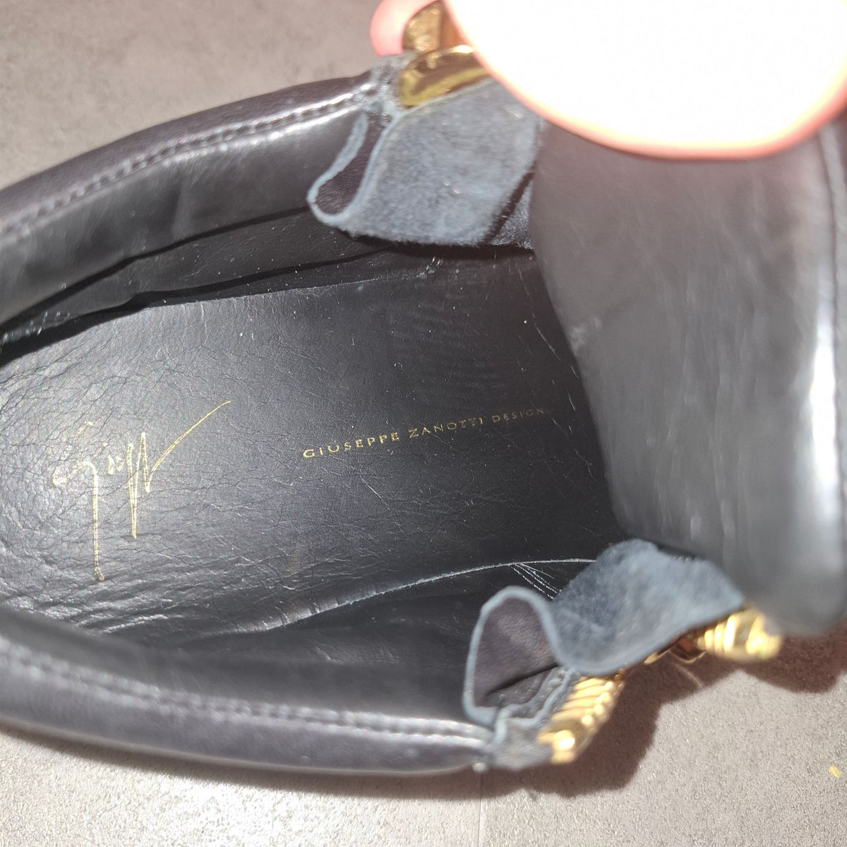[PRE-OWNED] Giuseppe Zanotti Black Leather & Suede "Runner" Sneakers with Gold Hardware – EU 41 (US 8)