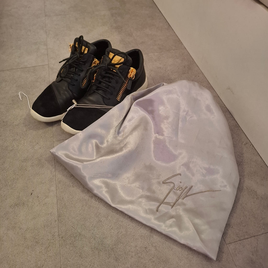 [PRE-OWNED] Giuseppe Zanotti Black Leather & Suede "Runner" Sneakers with Gold Hardware – EU 41 (US 8)