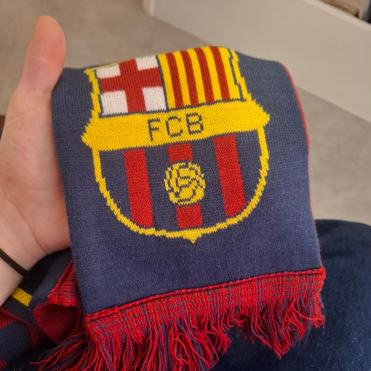 Official FC Barcelona Knitted Fan Scarf – Navy, Red & Gold (Brand New)
